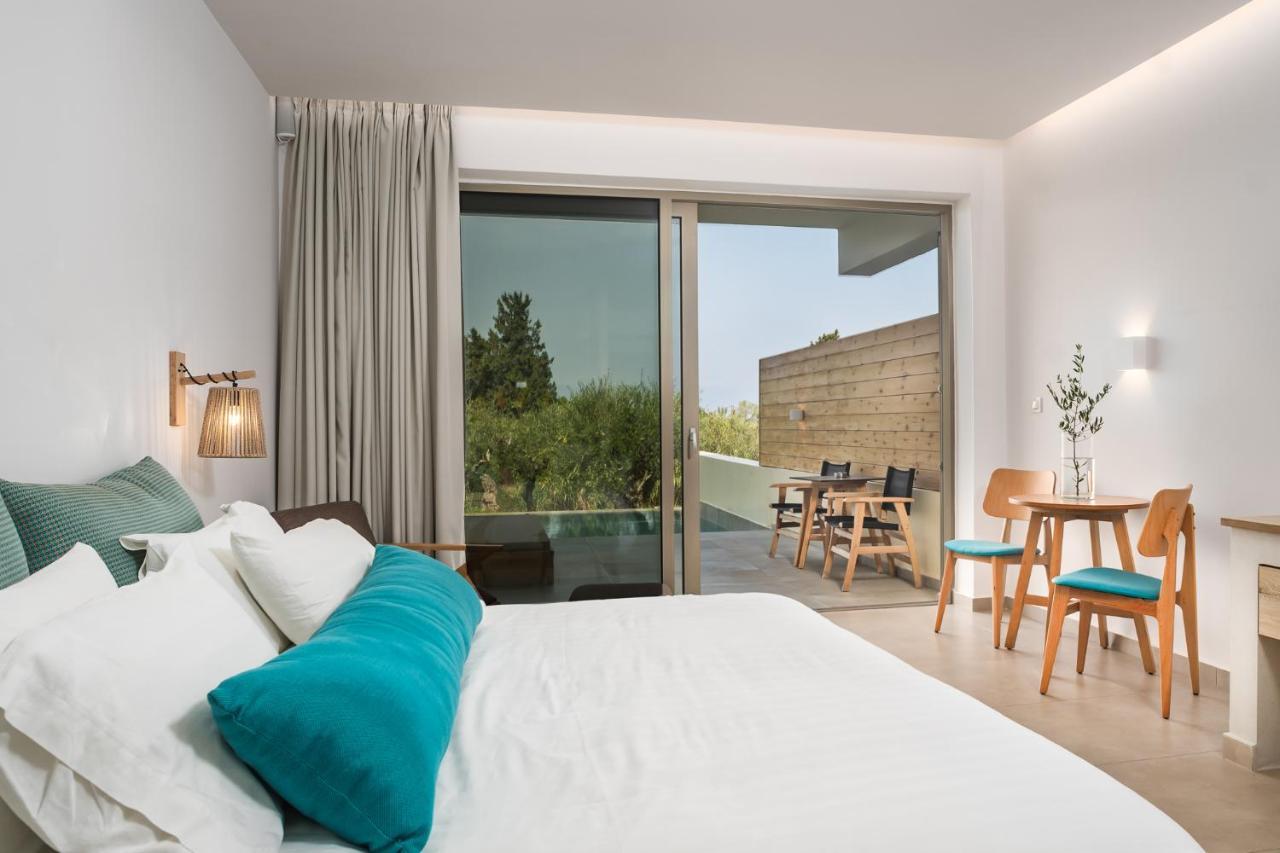Tsamis Zante Suites (Adults Only) Psarou  Exterior foto A room at the hotel