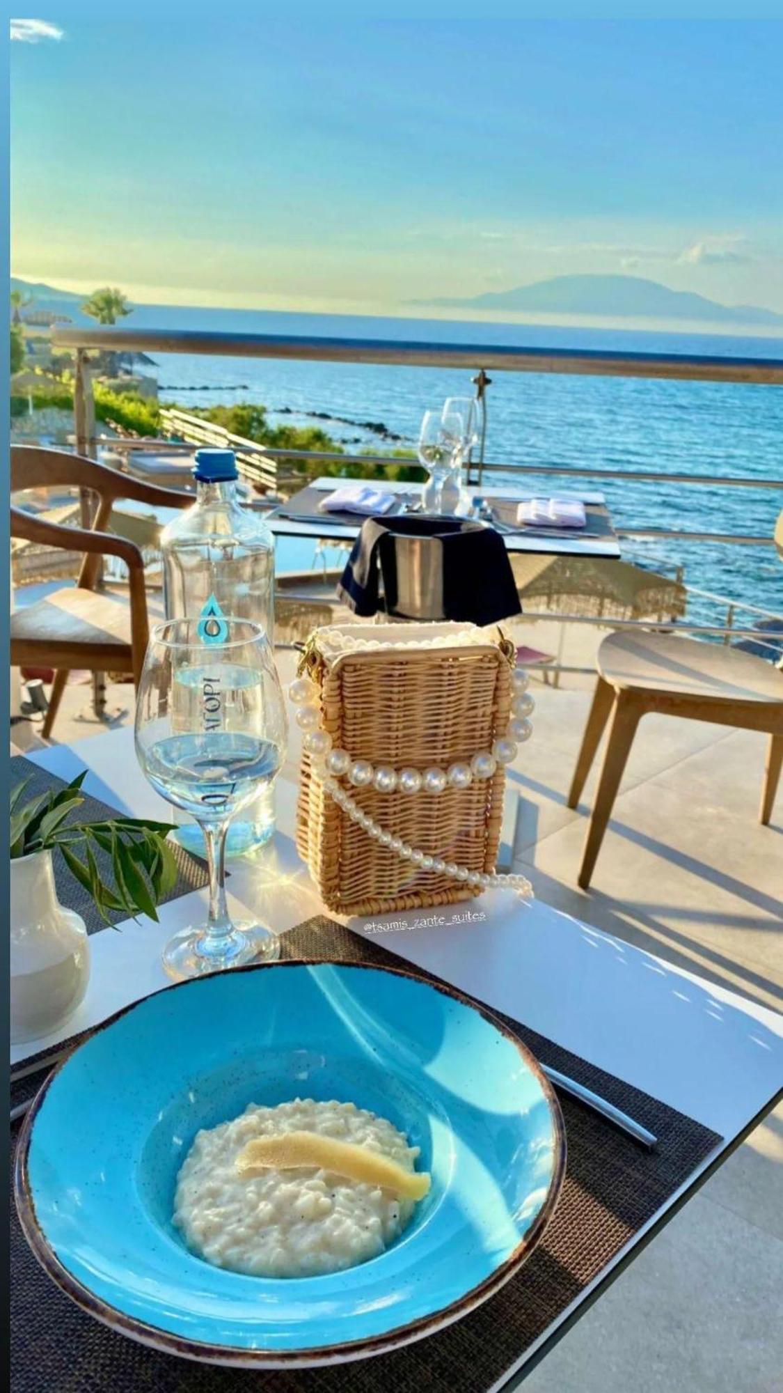 Tsamis Zante Suites (Adults Only) Psarou  Exterior foto A wine cooler