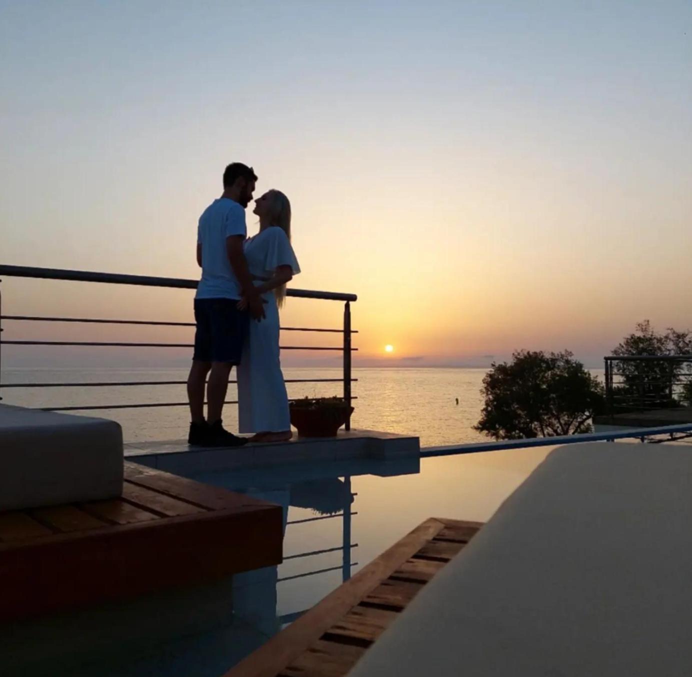 Tsamis Zante Suites (Adults Only) Psarou  Exterior foto Sunset at the resort