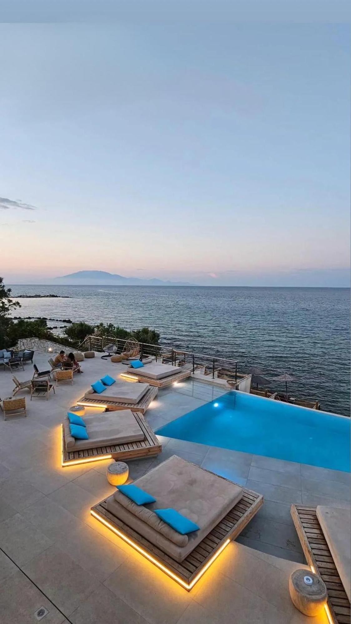 Tsamis Zante Suites (Adults Only) Psarou  Exterior foto View of the island from the coast of Paros