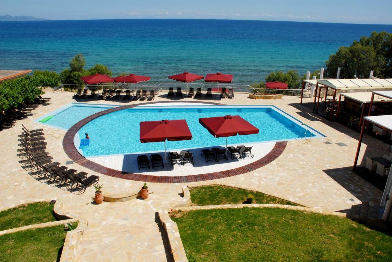 Tsamis Zante Suites (Adults Only) Psarou  Exterior foto A pool at a hotel in Greece